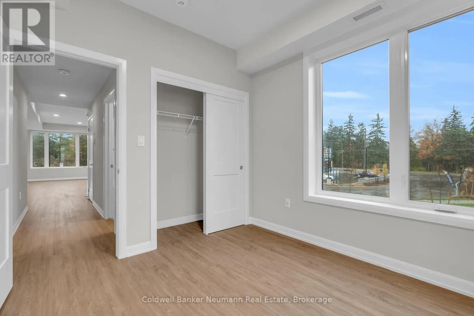 102 - 708 WOOLWICH STREET, #102