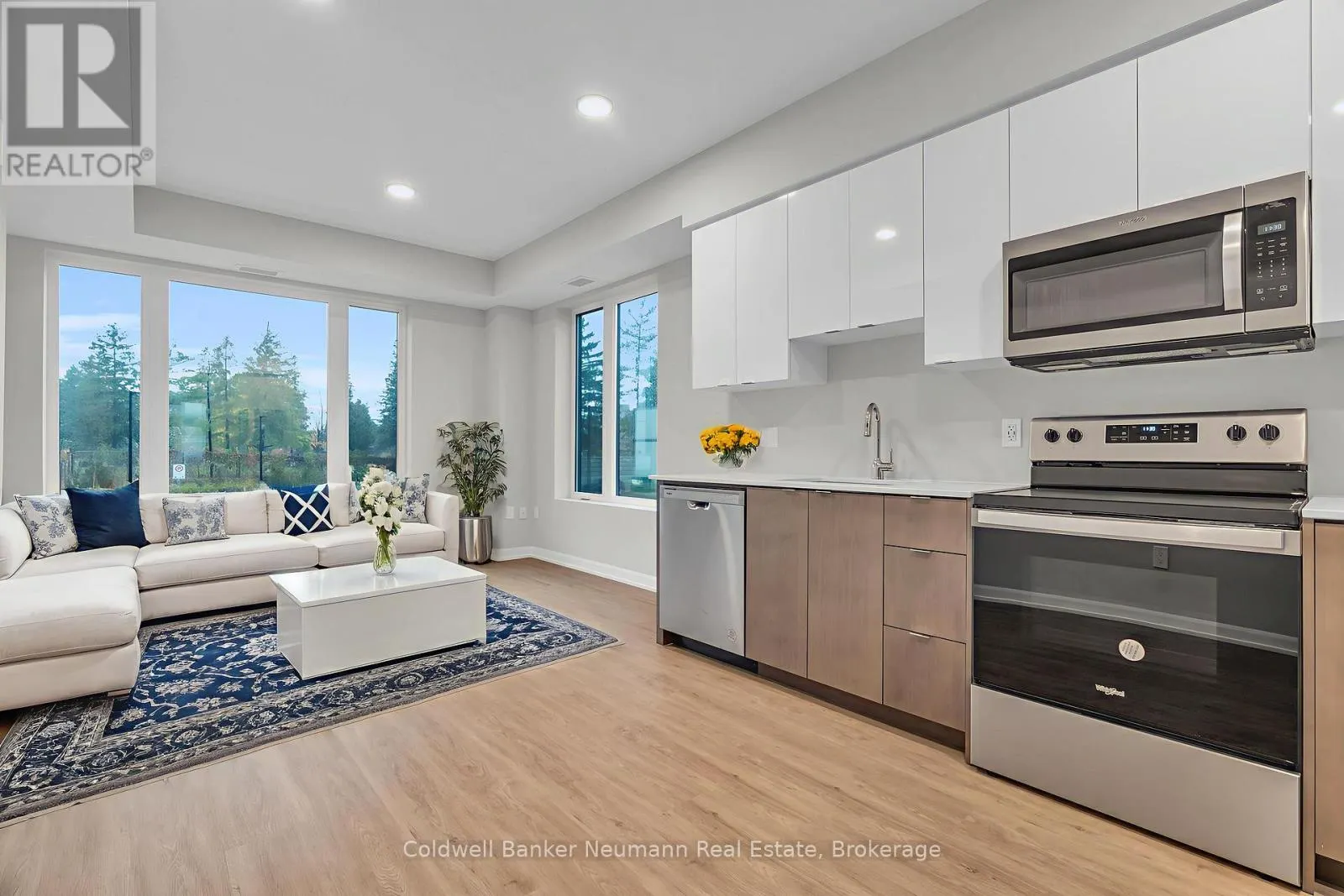 102 - 708 WOOLWICH STREET, #102