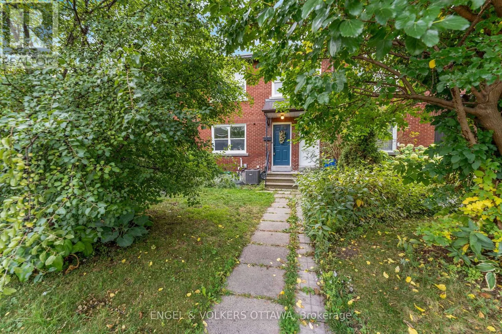 1236 SUMMERVILLE AVENUE