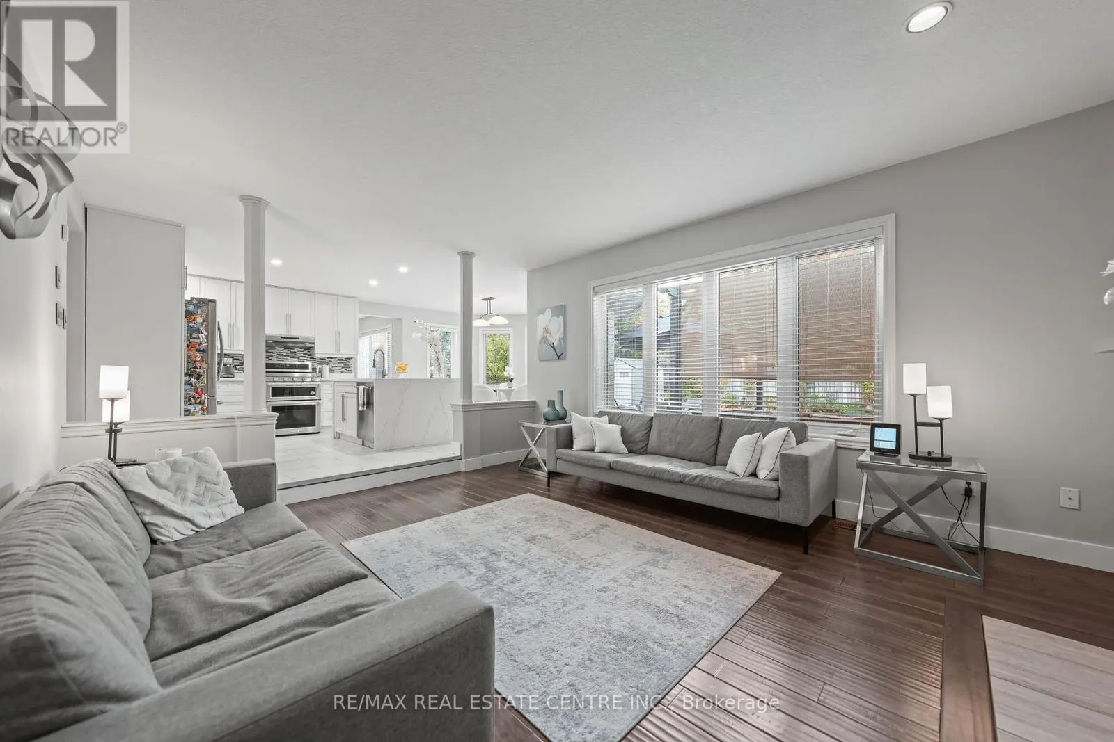 715 BURNETT AVENUE