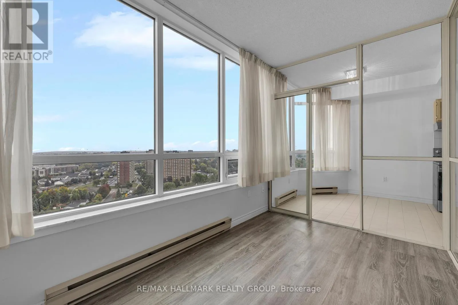2204 - 1480 RIVERSIDE DRIVE