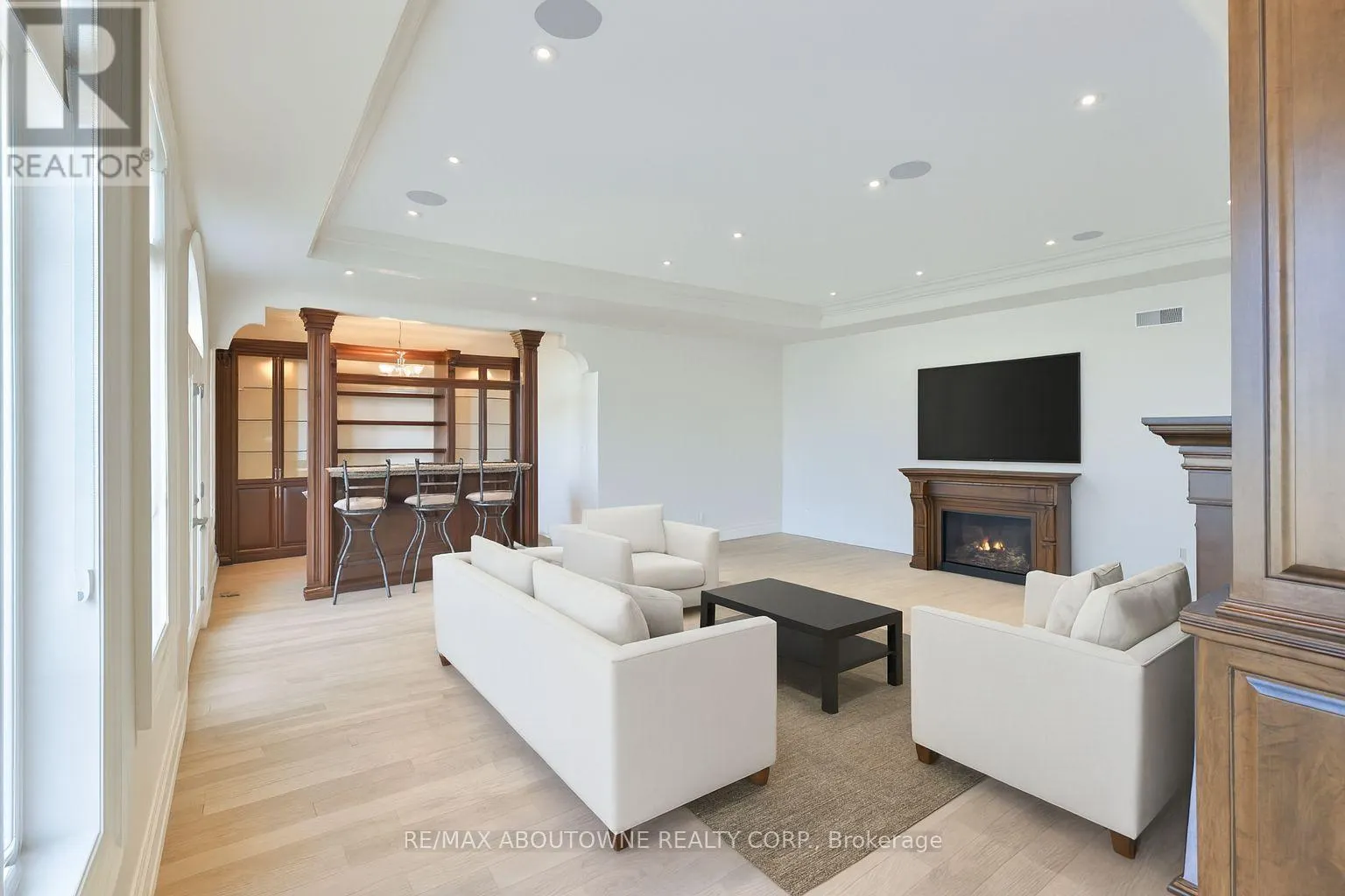 803 RIDGE ROAD