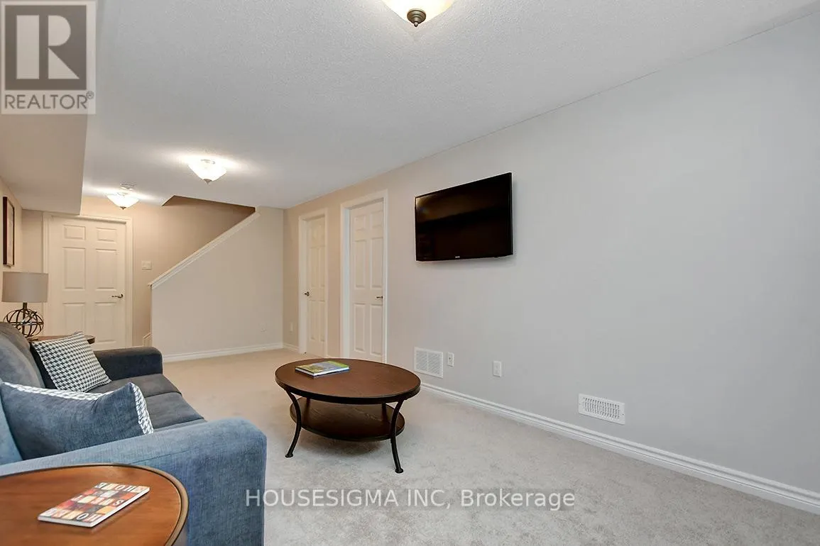 304 LIPIZZANER STREET