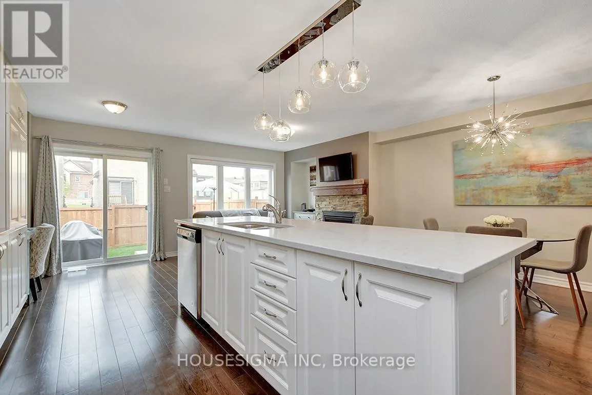 304 LIPIZZANER STREET