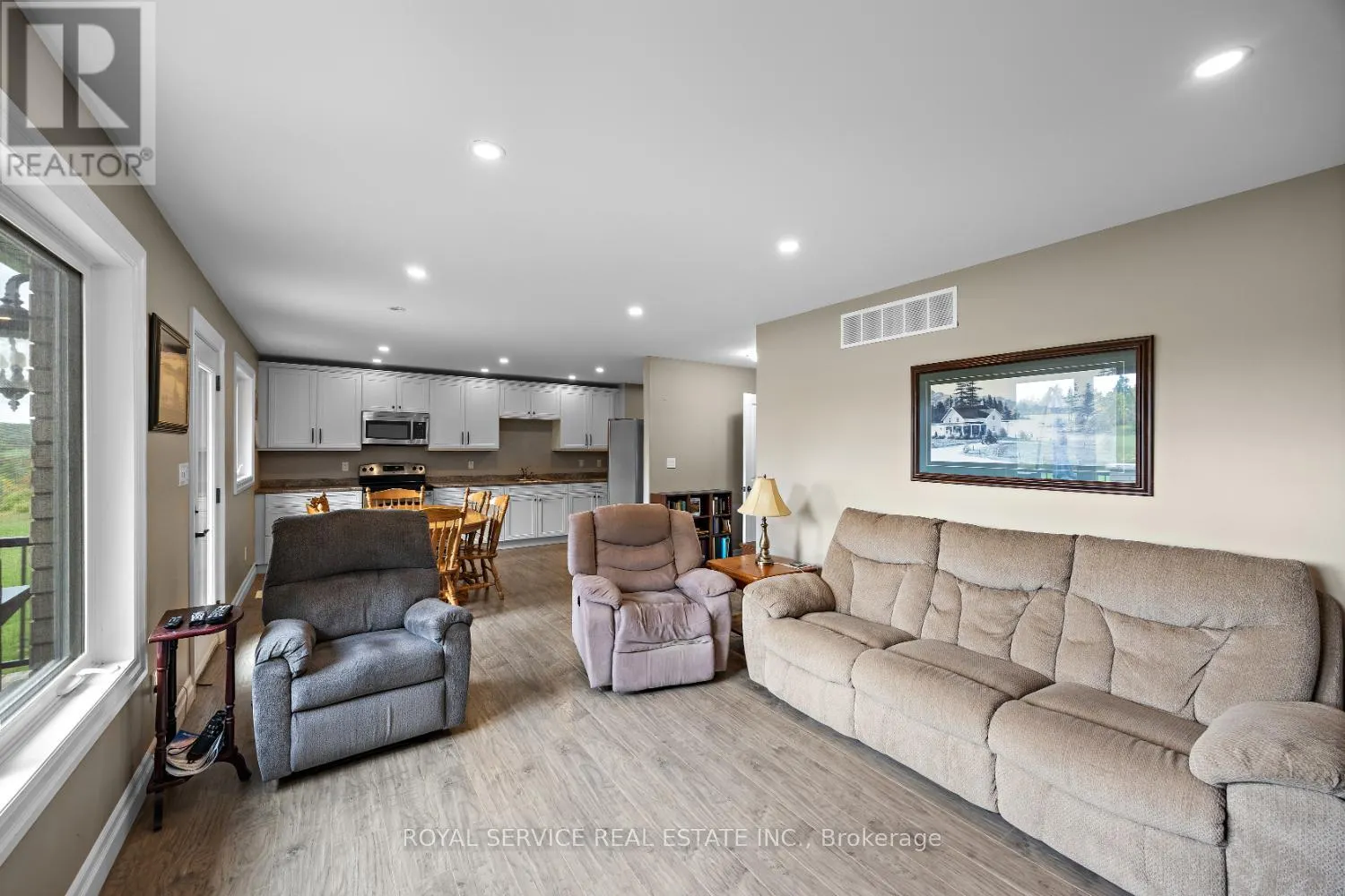381 SHARPE LINE