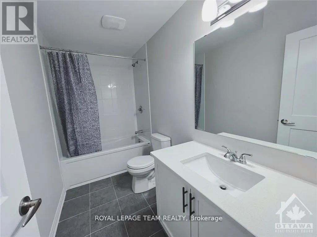 722 VENNECY TERRACE