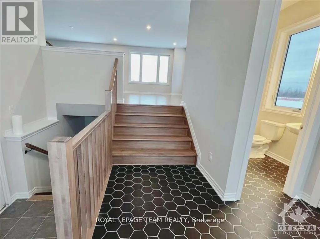 722 VENNECY TERRACE