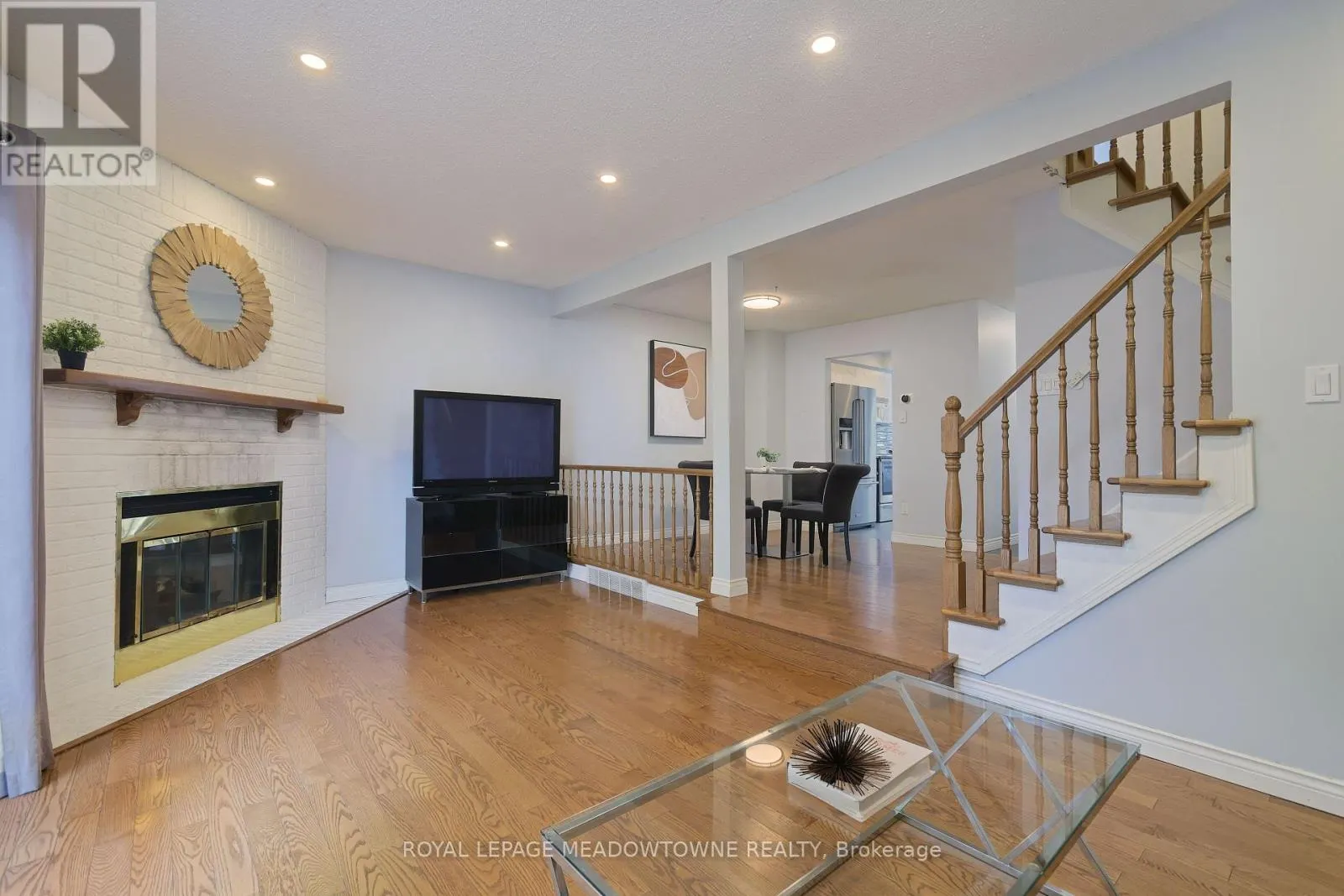 34 - 800 UPPER PARADISE ROAD