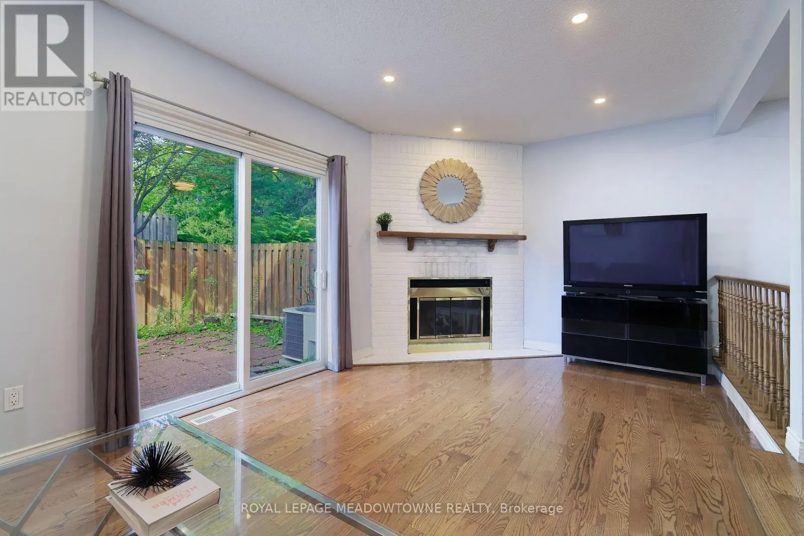34 - 800 UPPER PARADISE ROAD
