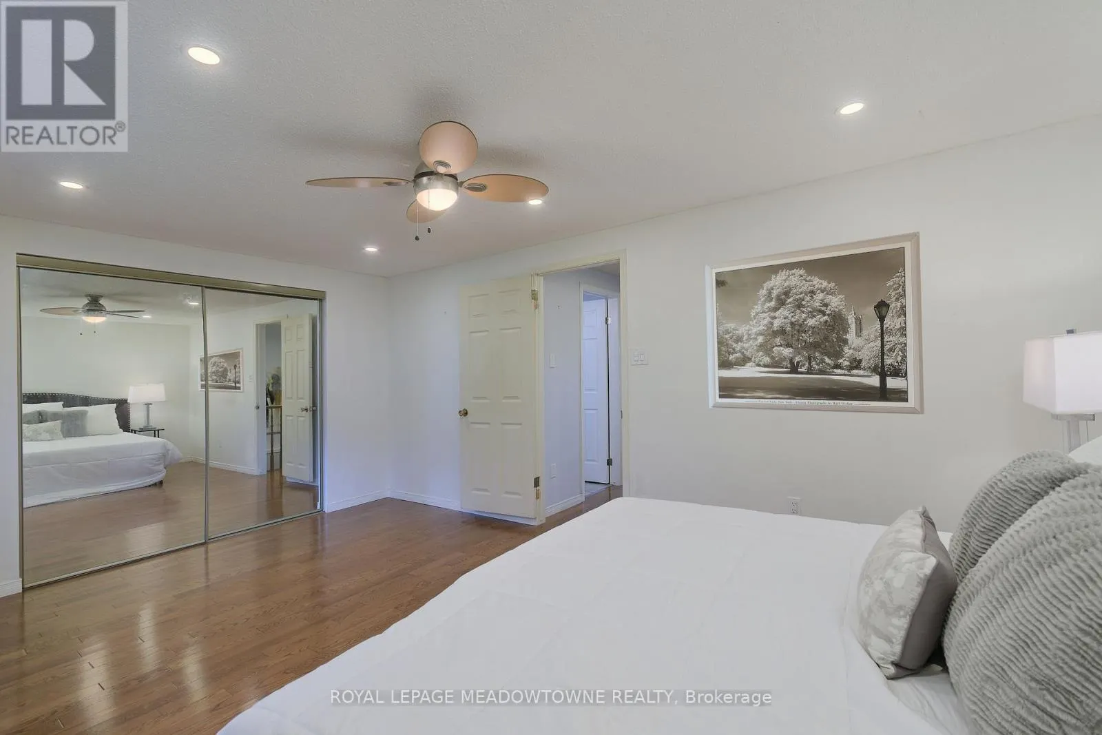 34 - 800 UPPER PARADISE ROAD