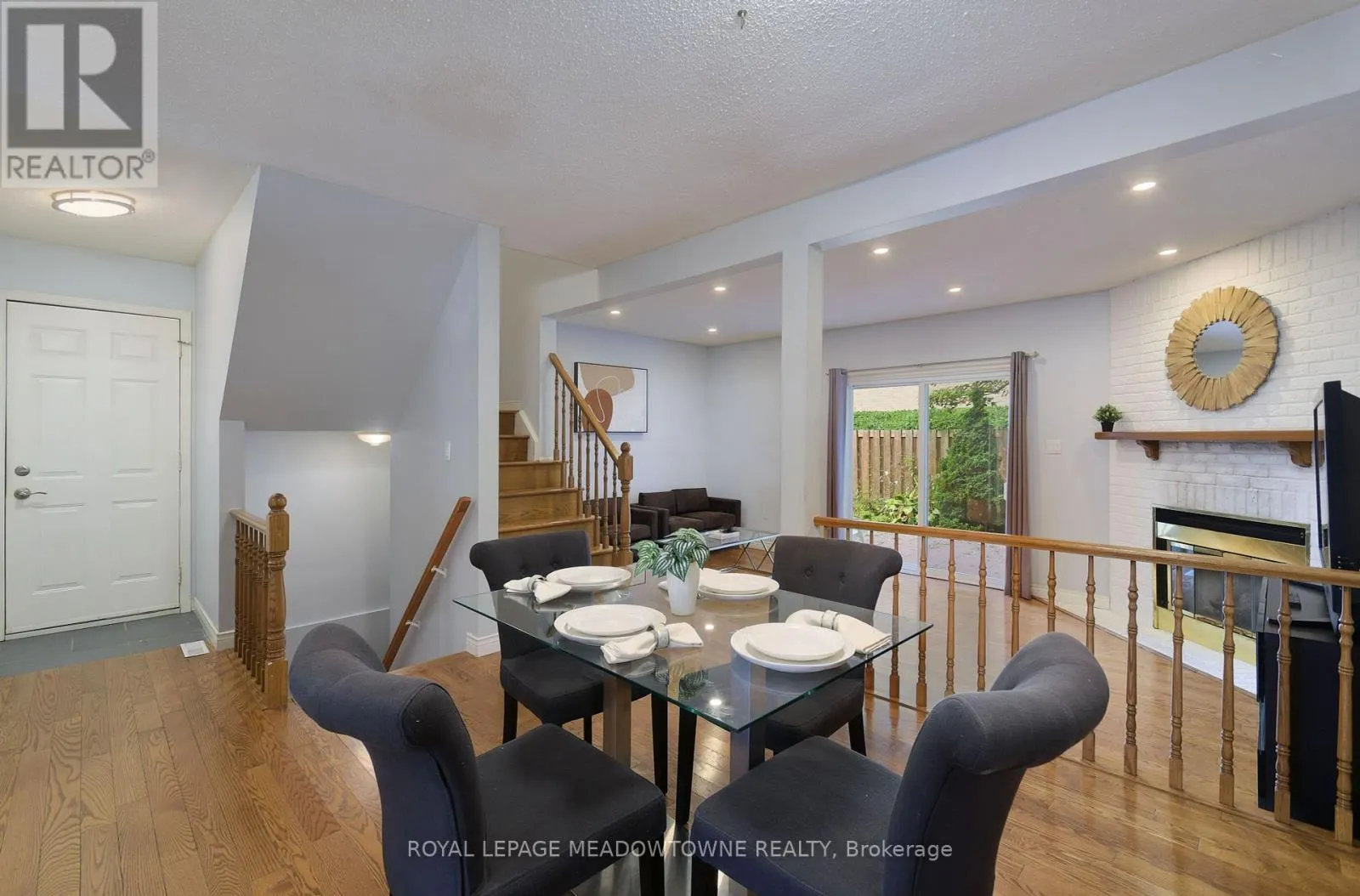 34 - 800 UPPER PARADISE ROAD