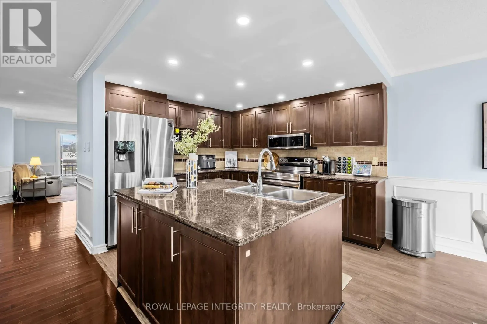 506 SOUTHFIELD WAY