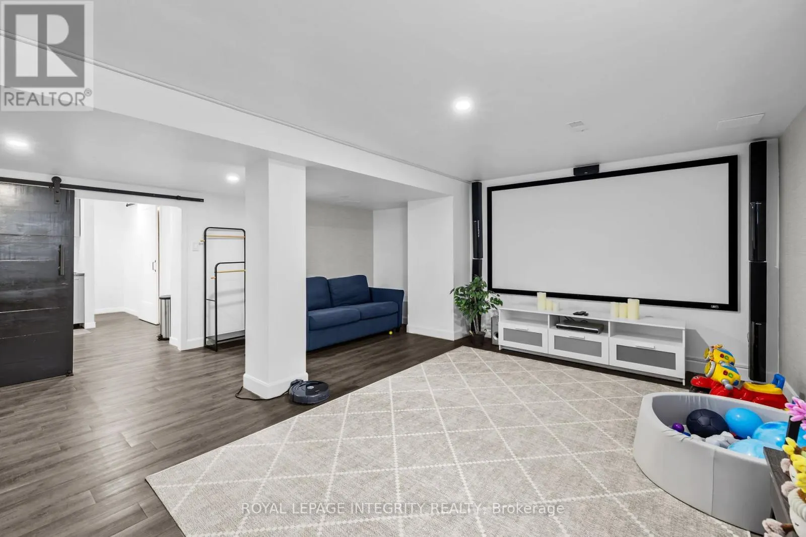 506 SOUTHFIELD WAY