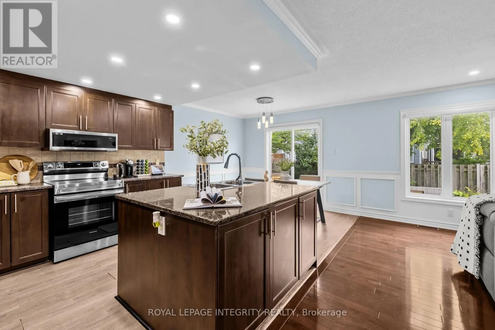 506 SOUTHFIELD WAY