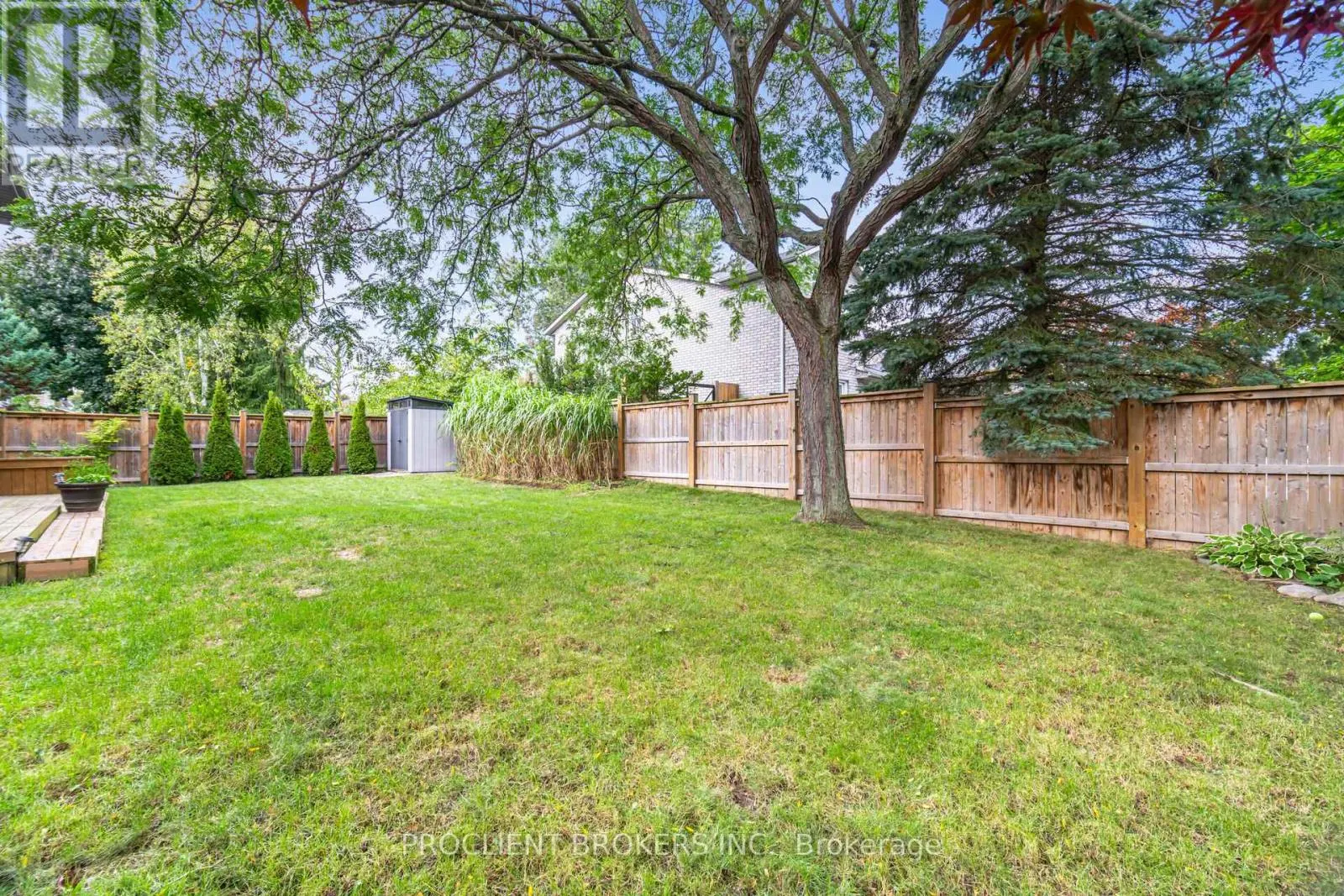 4 BRIARSDALE CRESCENT