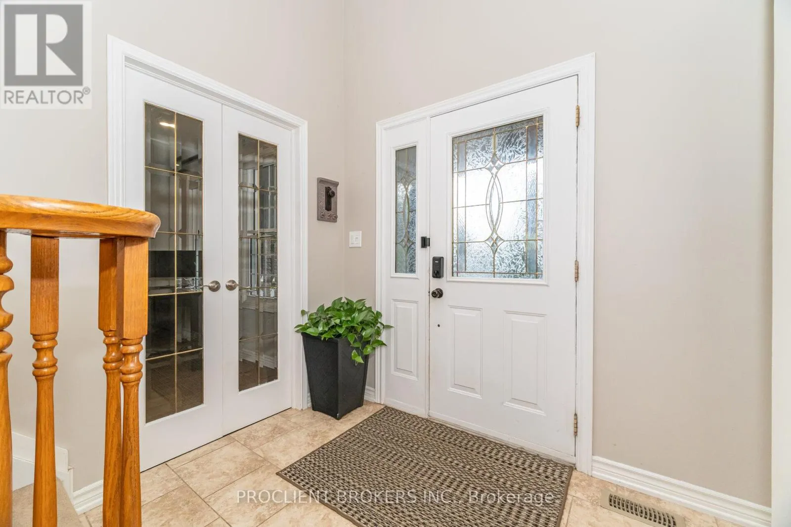 4 BRIARSDALE CRESCENT