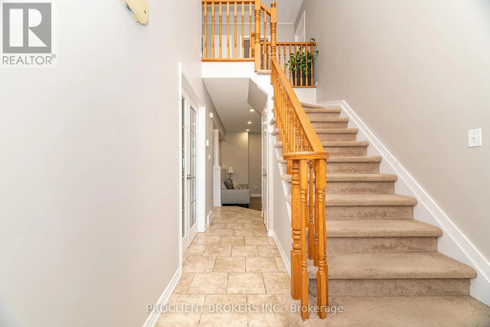 4 BRIARSDALE CRESCENT