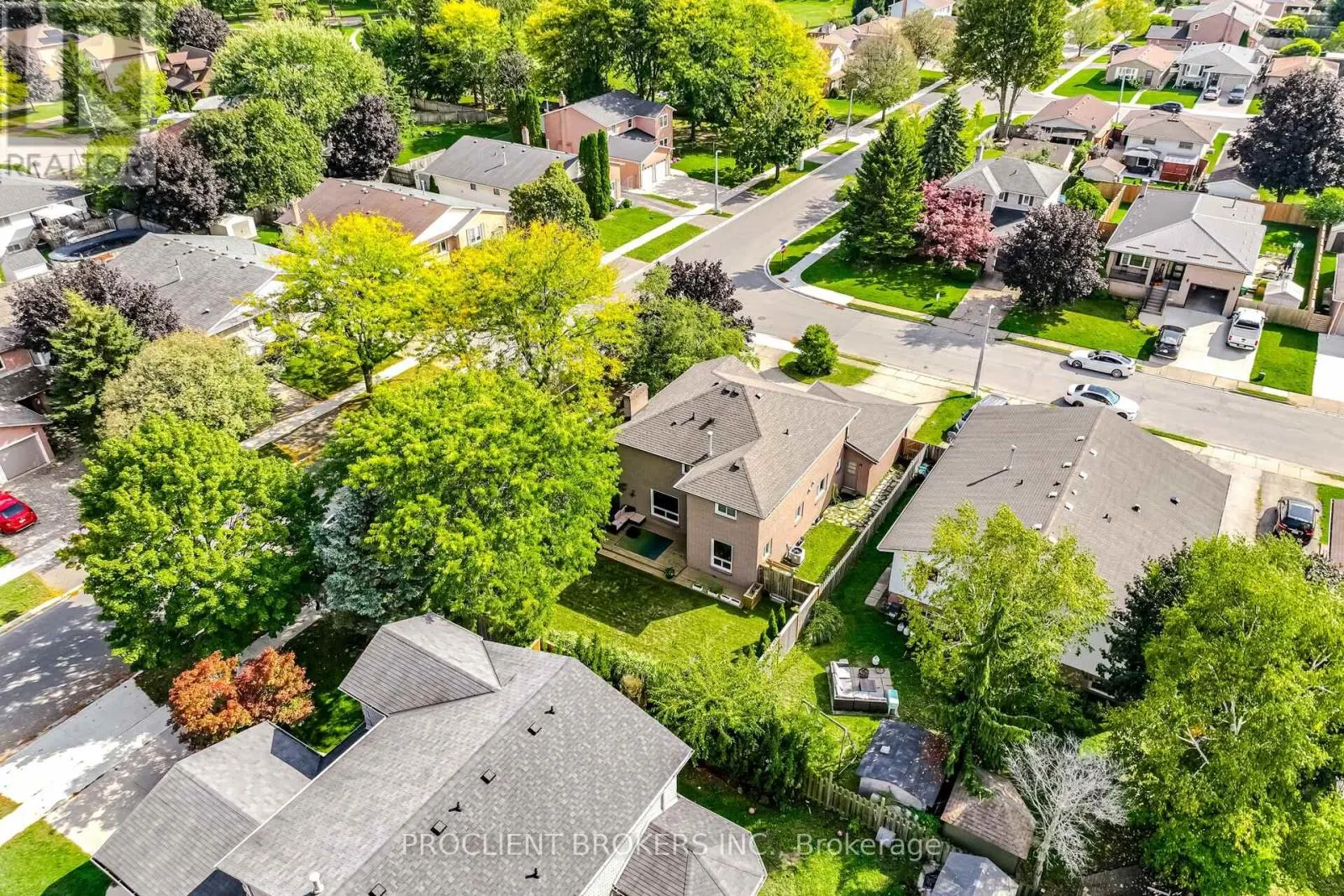 4 BRIARSDALE CRESCENT