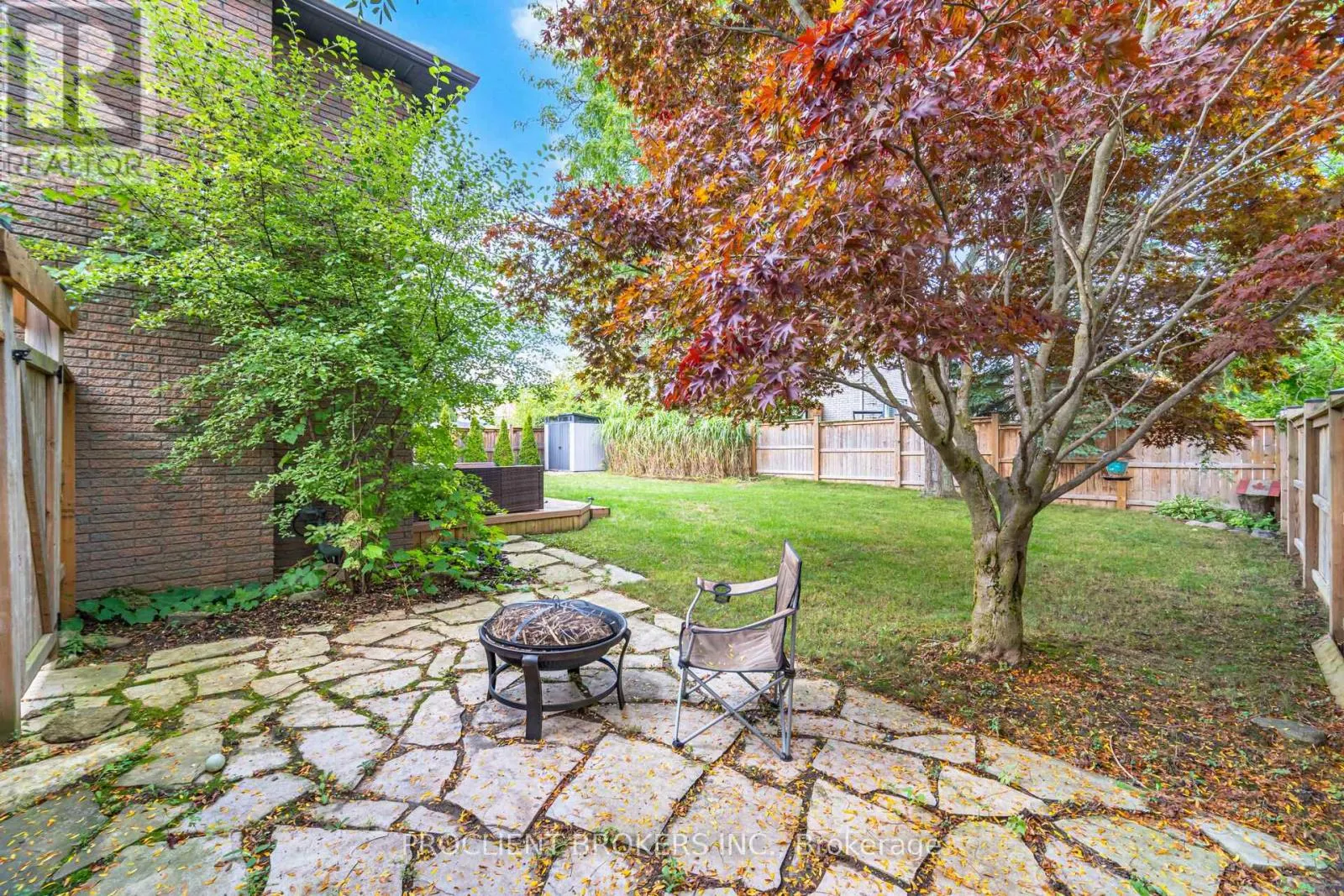 4 BRIARSDALE CRESCENT