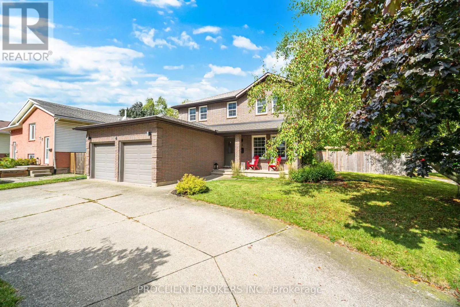 4 BRIARSDALE CRESCENT