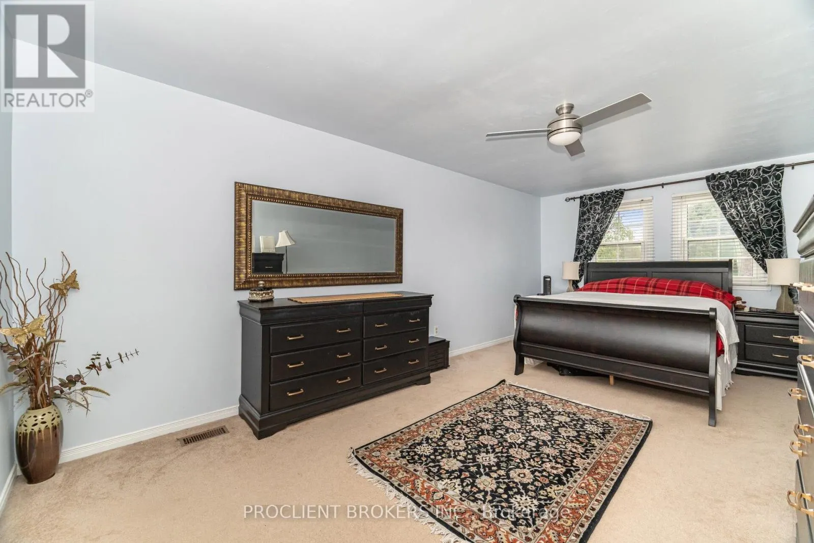 4 BRIARSDALE CRESCENT
