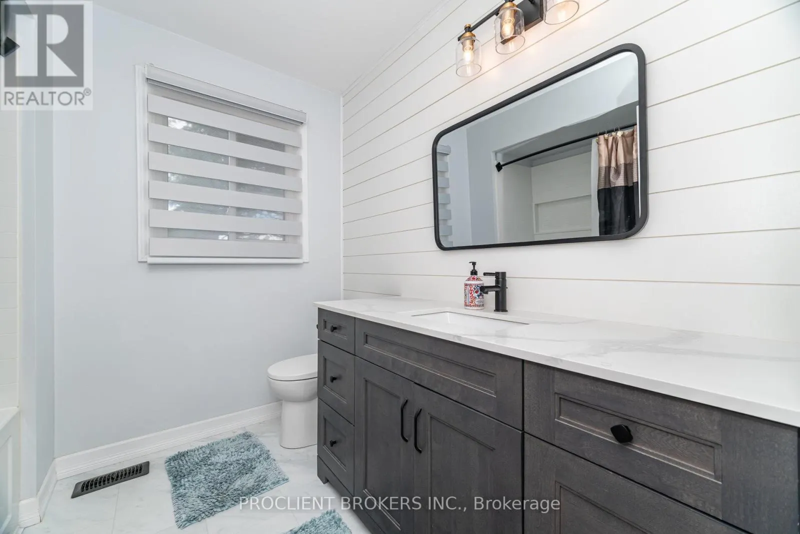 4 BRIARSDALE CRESCENT
