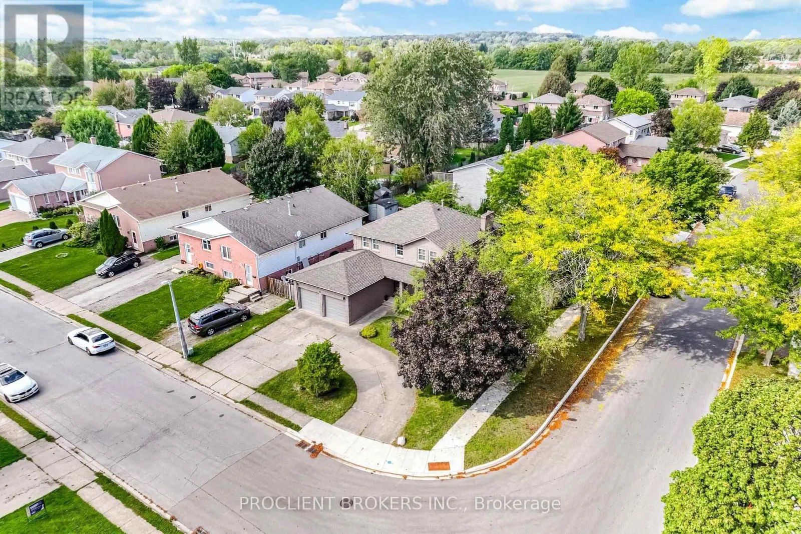 4 BRIARSDALE CRESCENT