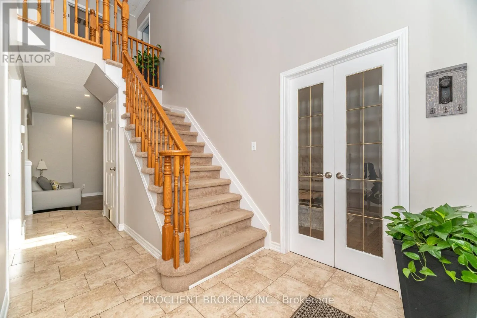 4 BRIARSDALE CRESCENT