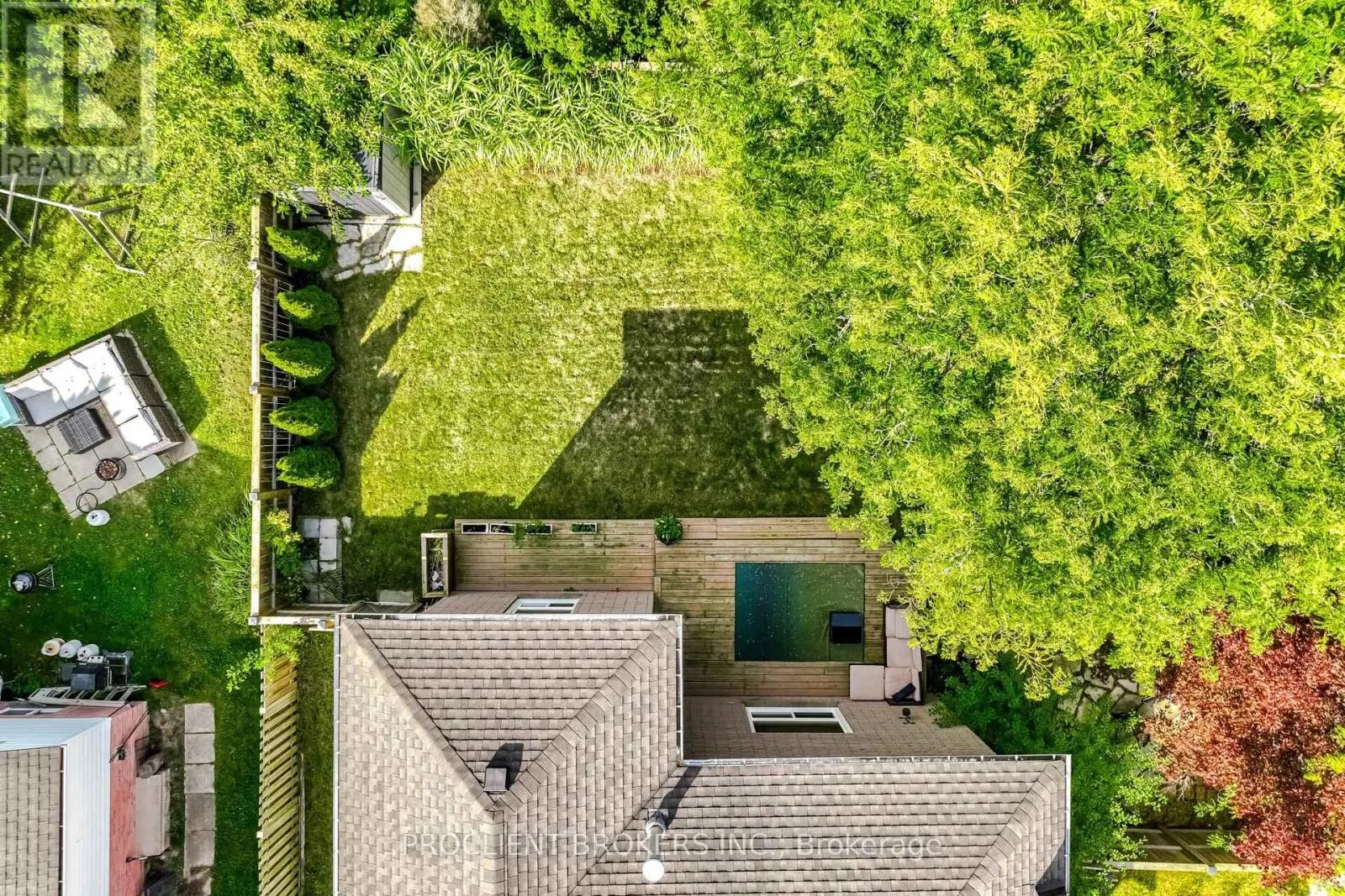 4 BRIARSDALE CRESCENT