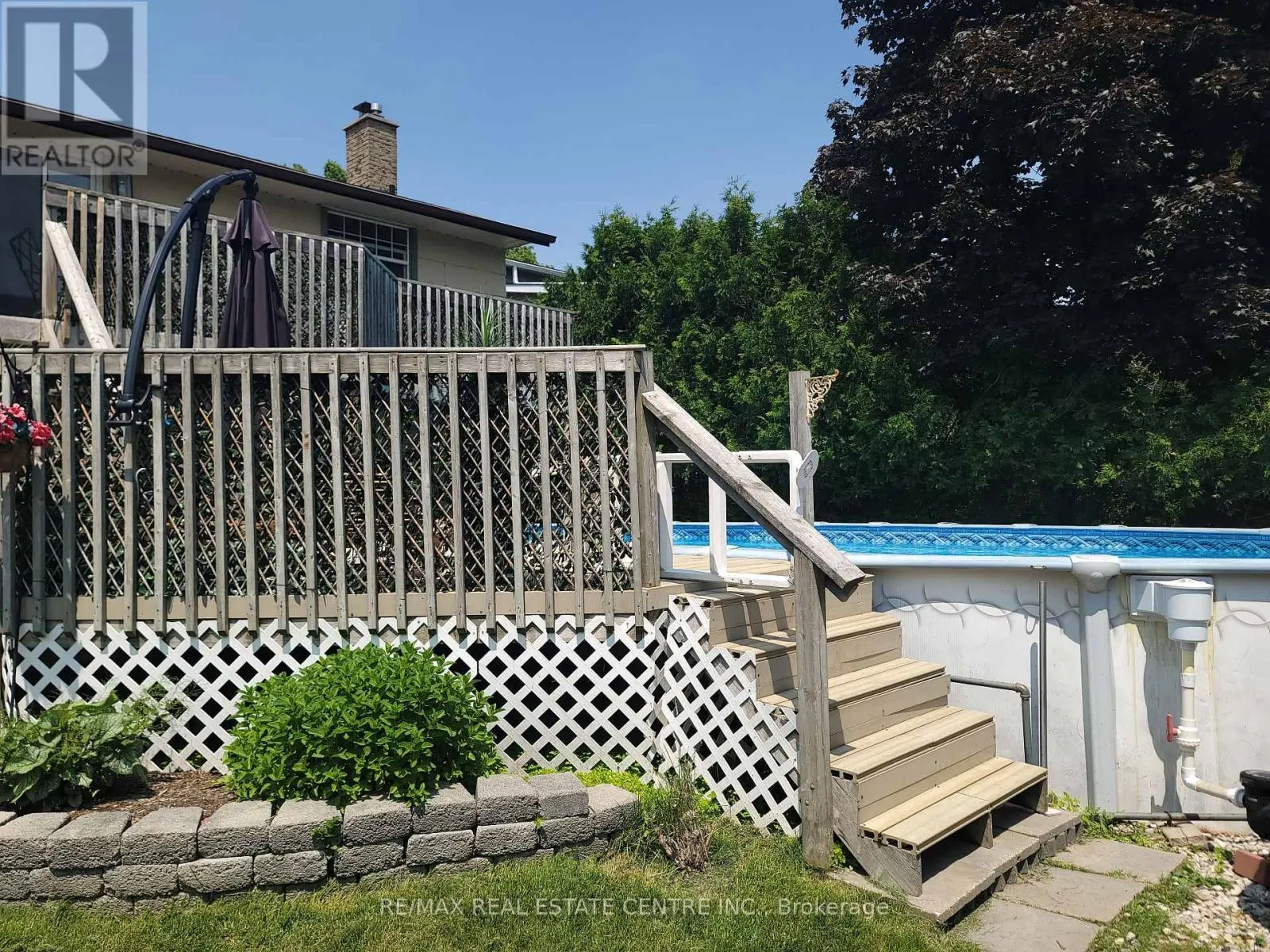 47 MANOR DRIVE