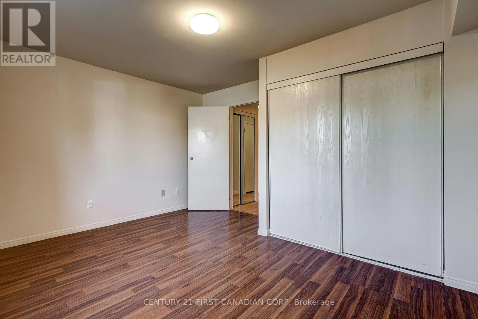 123 - 130 CONWAY DRIVE, #123