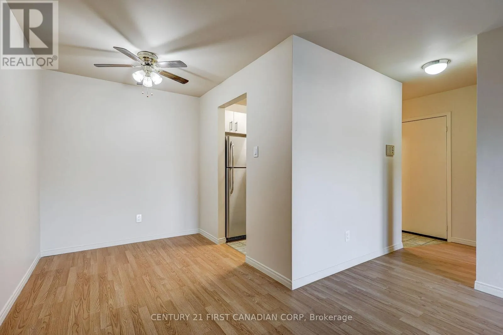 123 - 130 CONWAY DRIVE, #123
