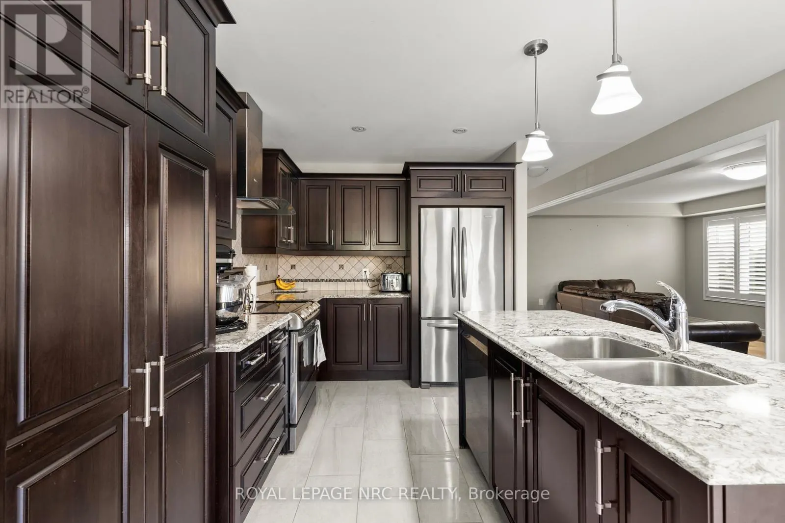 6058 ERNEST CRESCENT