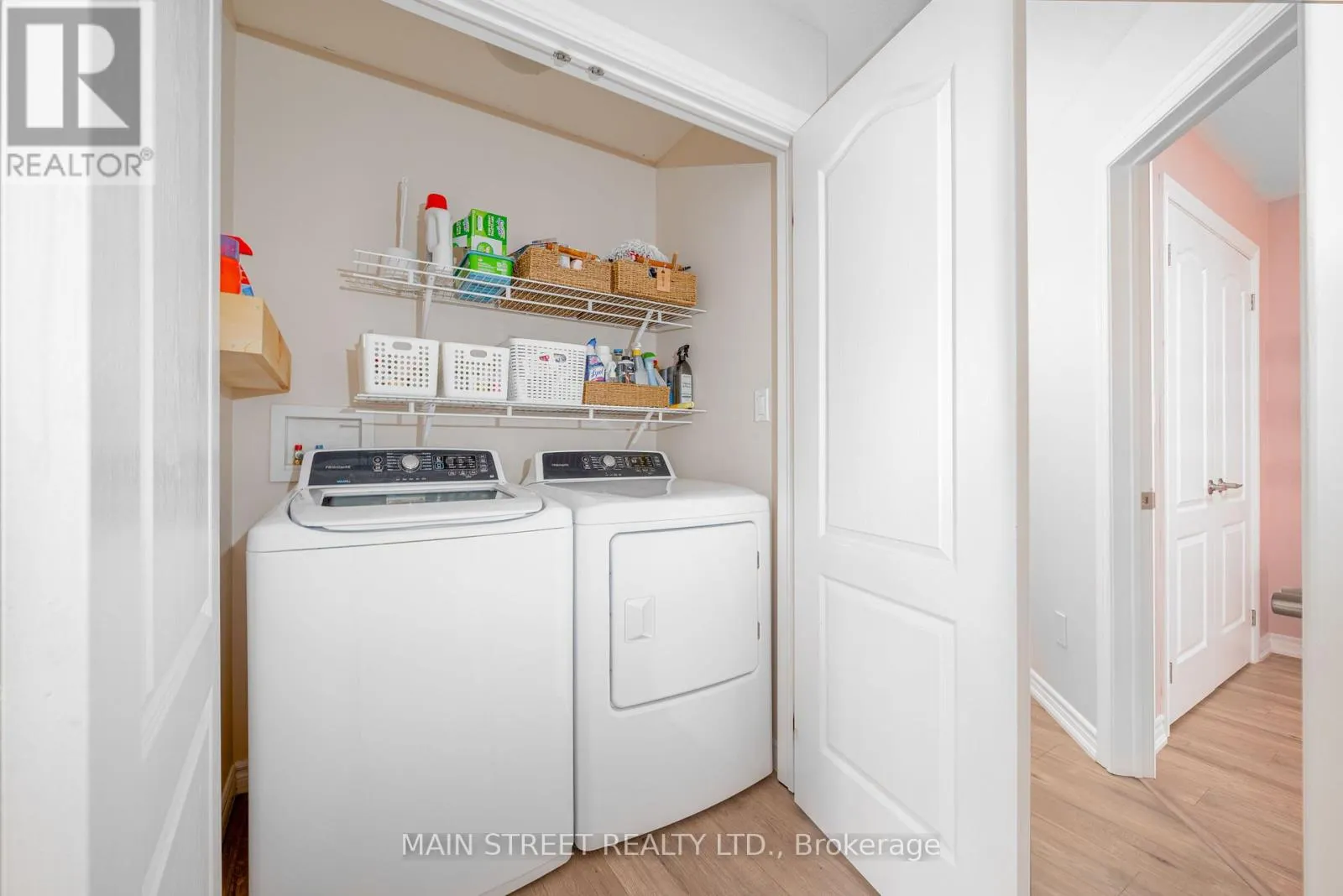 76 LAURENT BOULEVARD