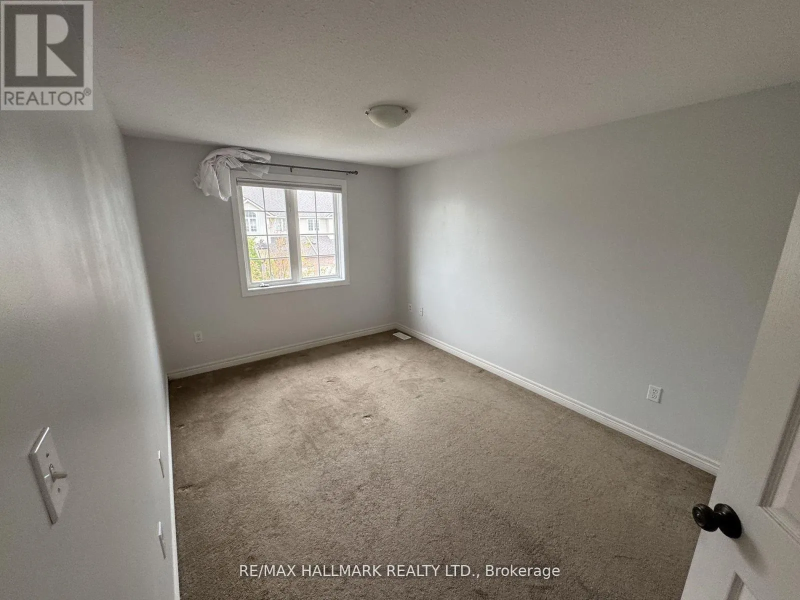 18 - 361 ARKELL ROAD