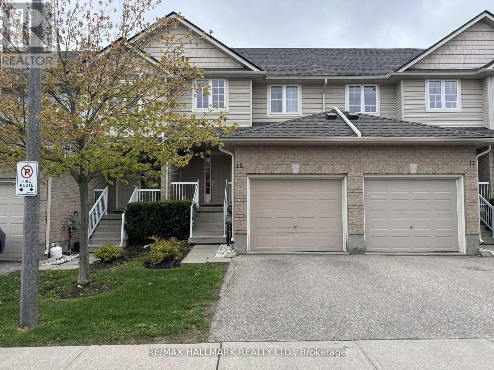 18 - 361 ARKELL ROAD