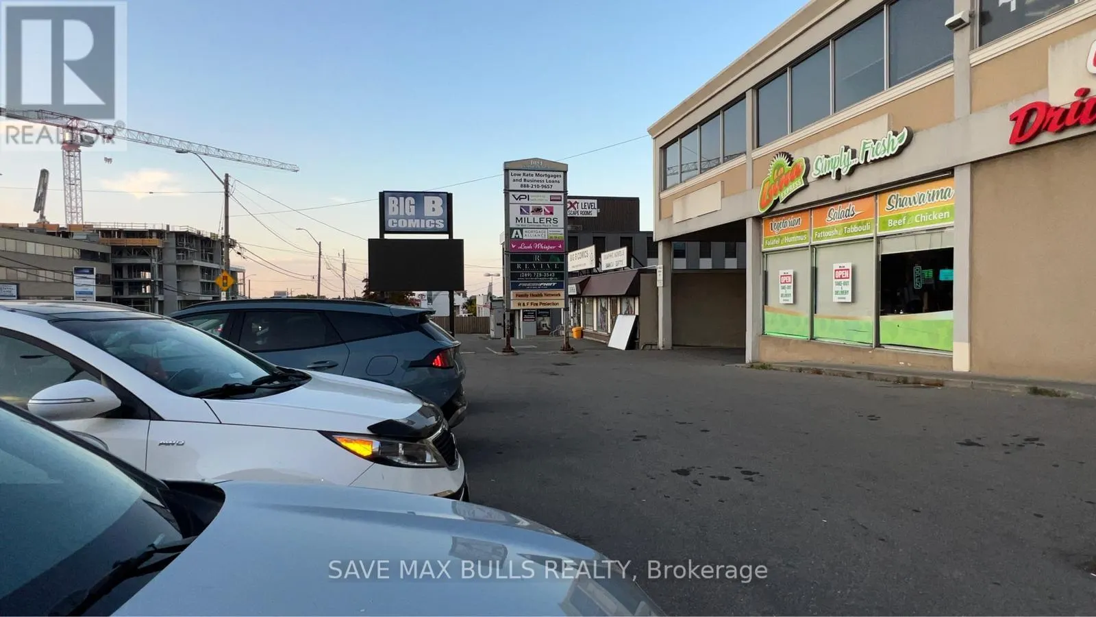 103 - 1051 UPPER JAMES STREET