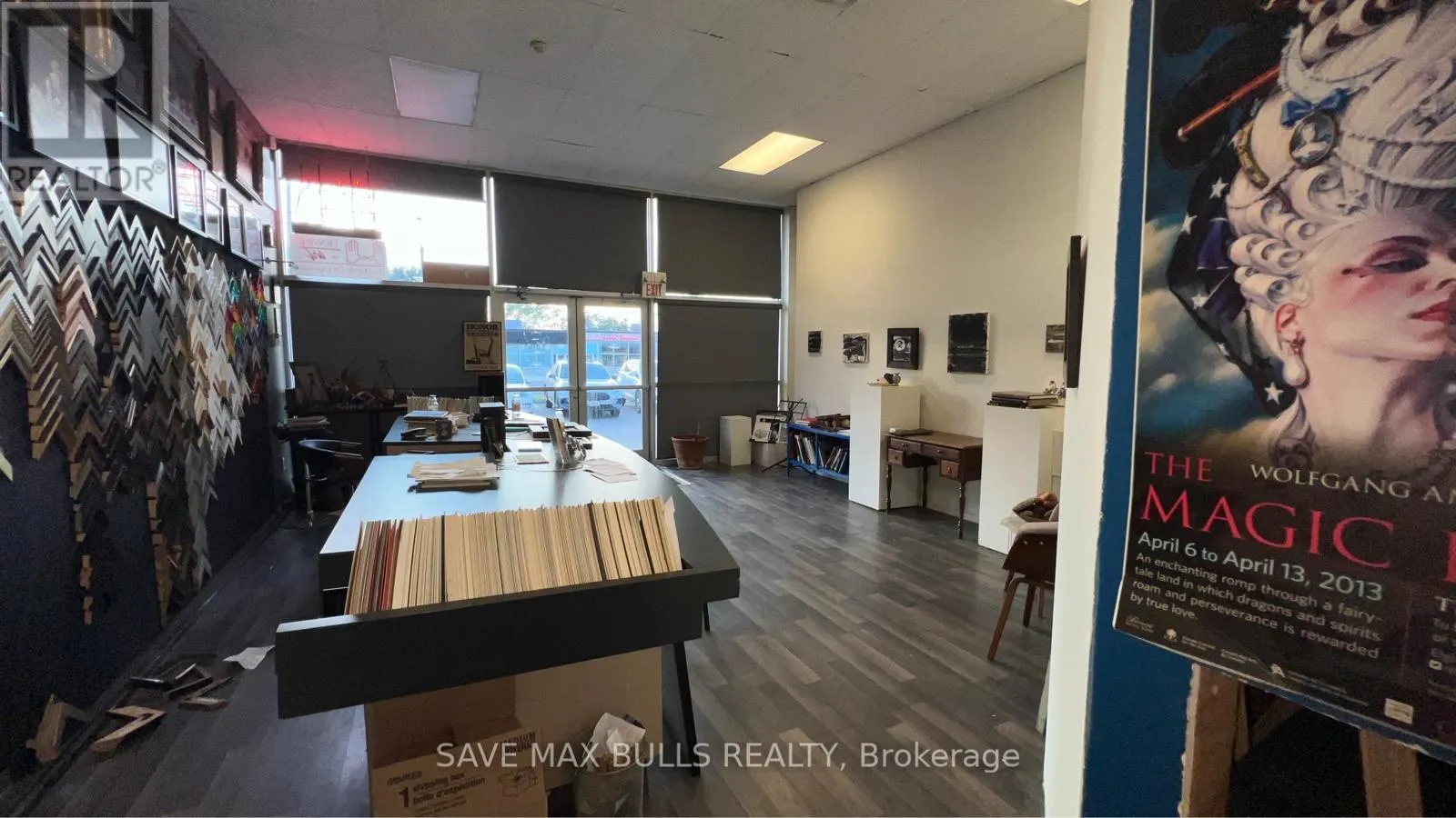 103 - 1051 UPPER JAMES STREET