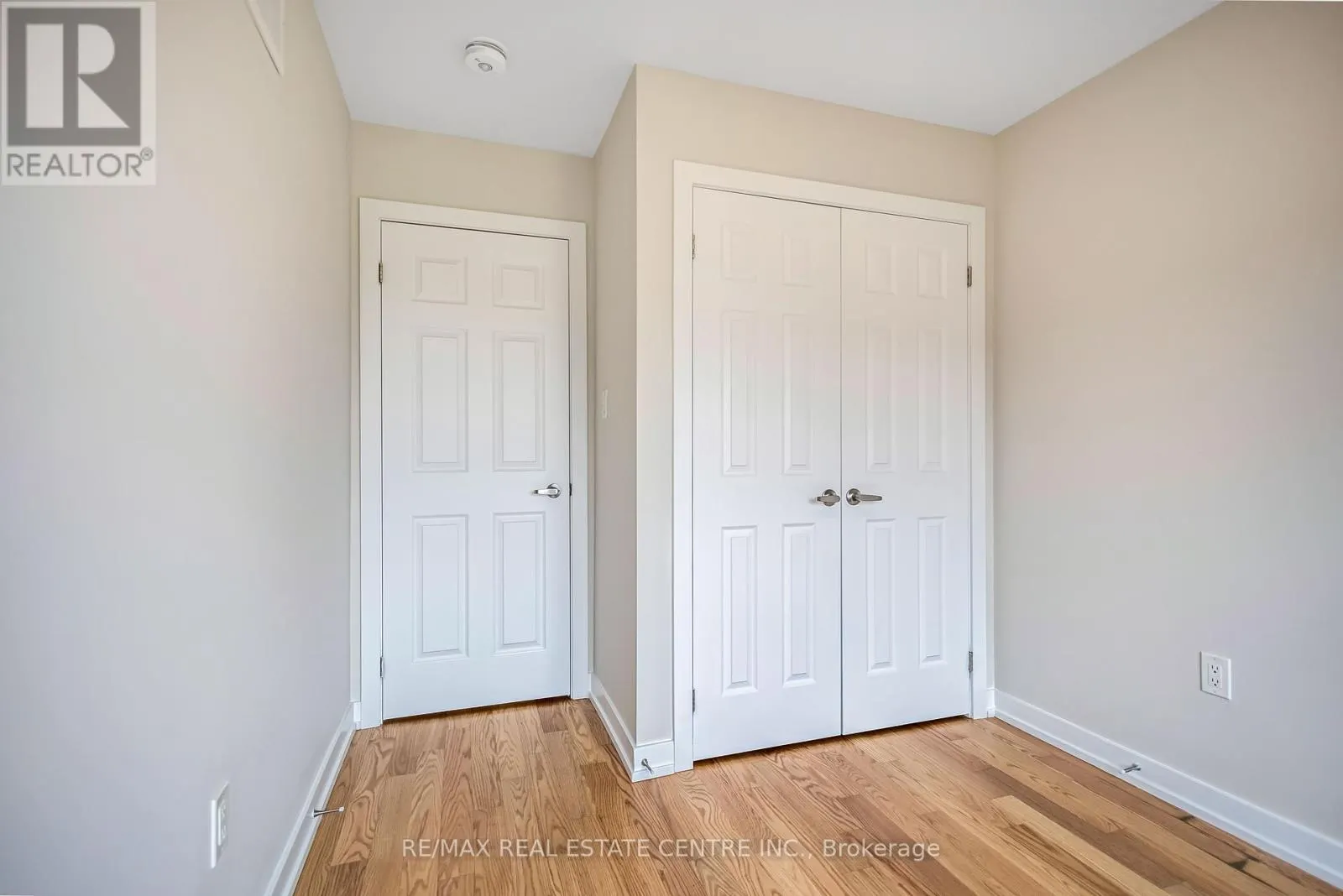 19 BASKETT STREET