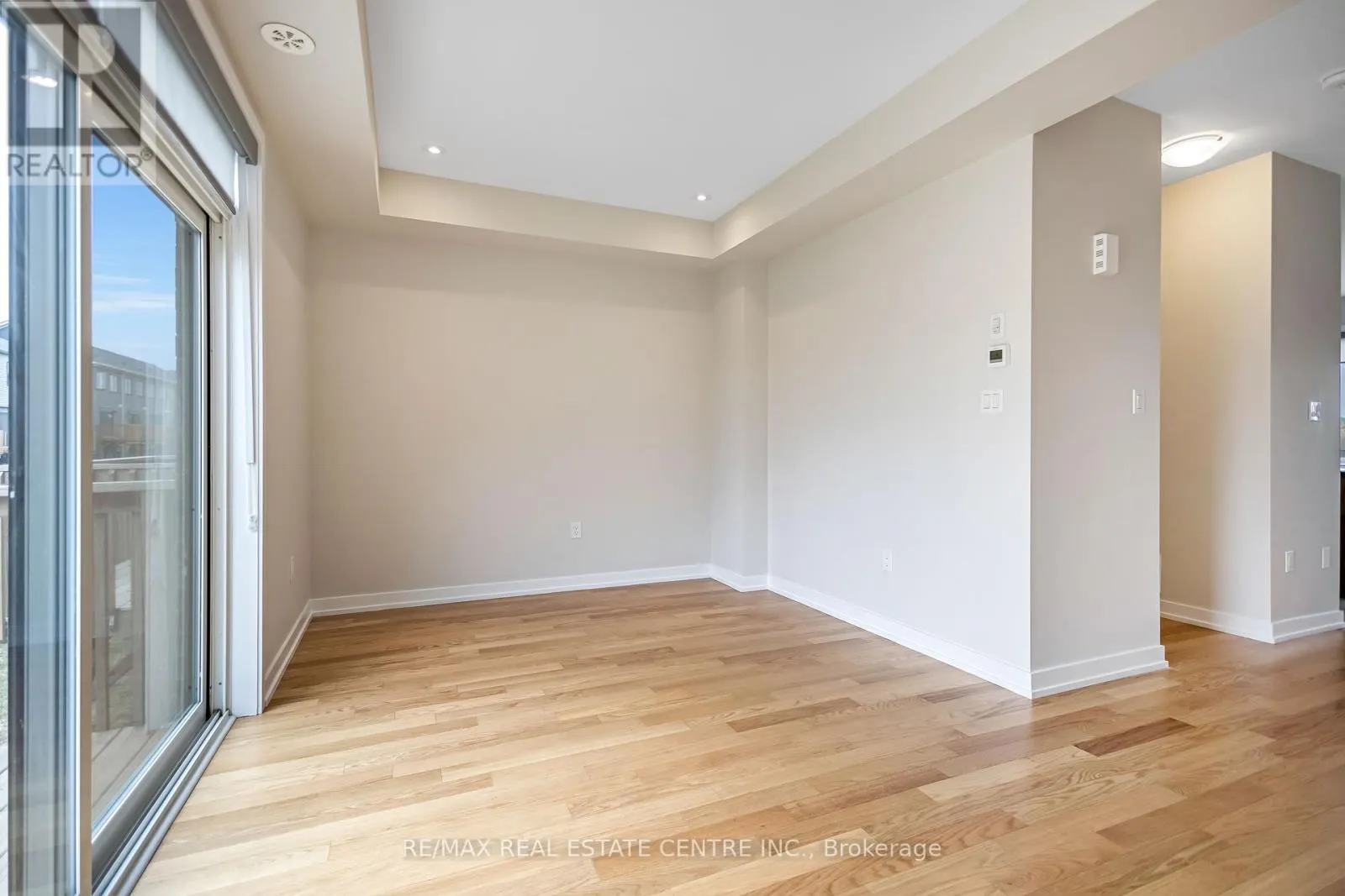 19 BASKETT STREET