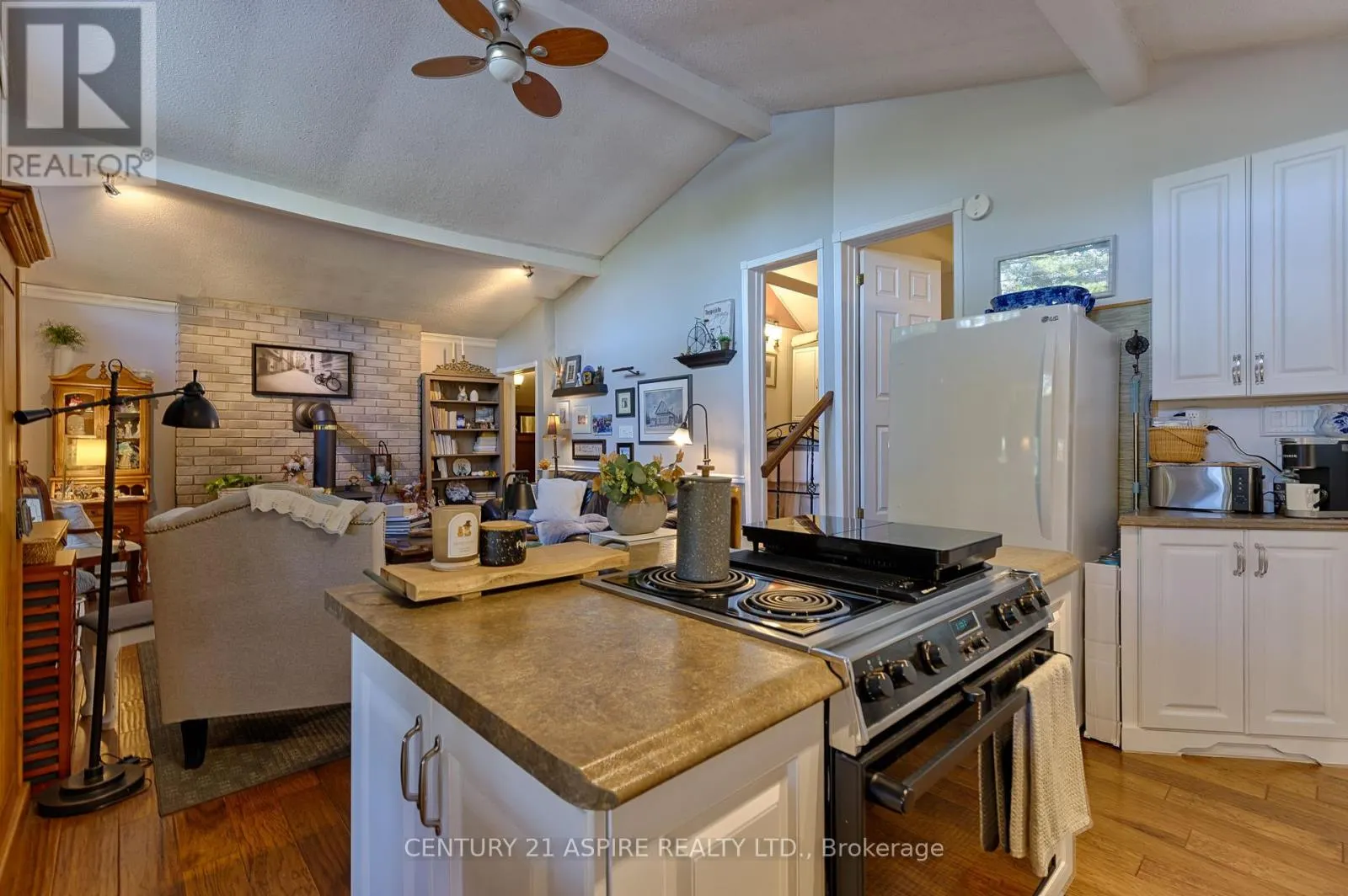 542 A RANTZ ROAD