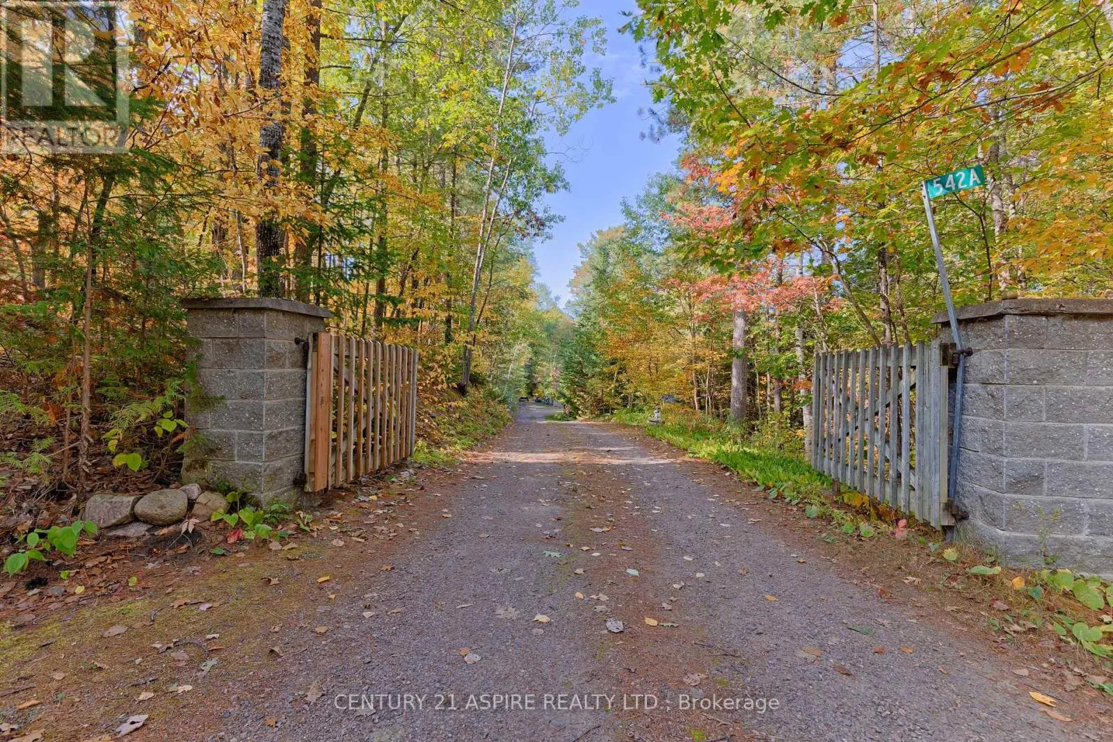 542 A RANTZ ROAD