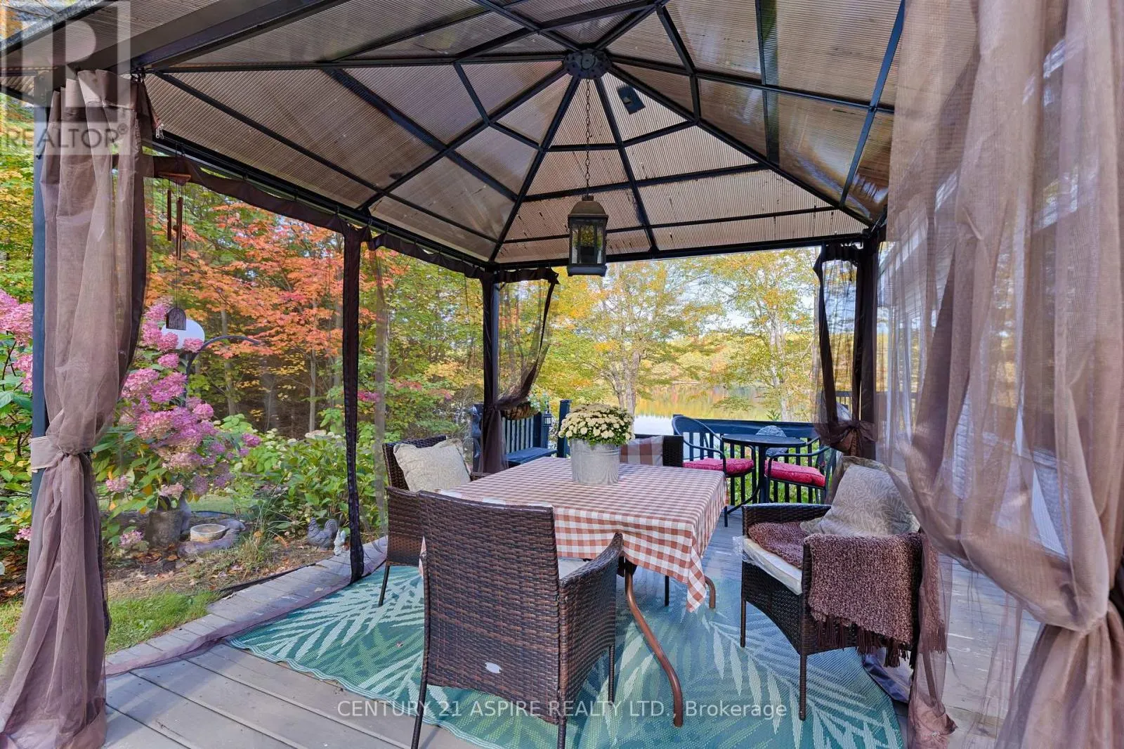542 A RANTZ ROAD