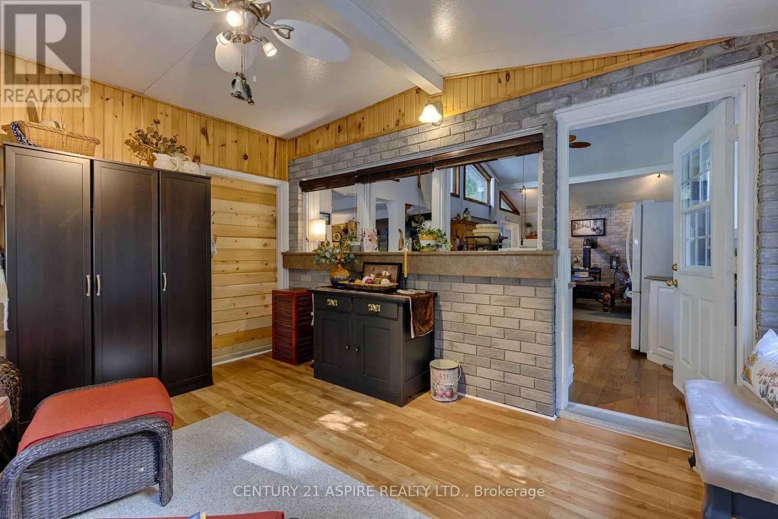 542 A RANTZ ROAD