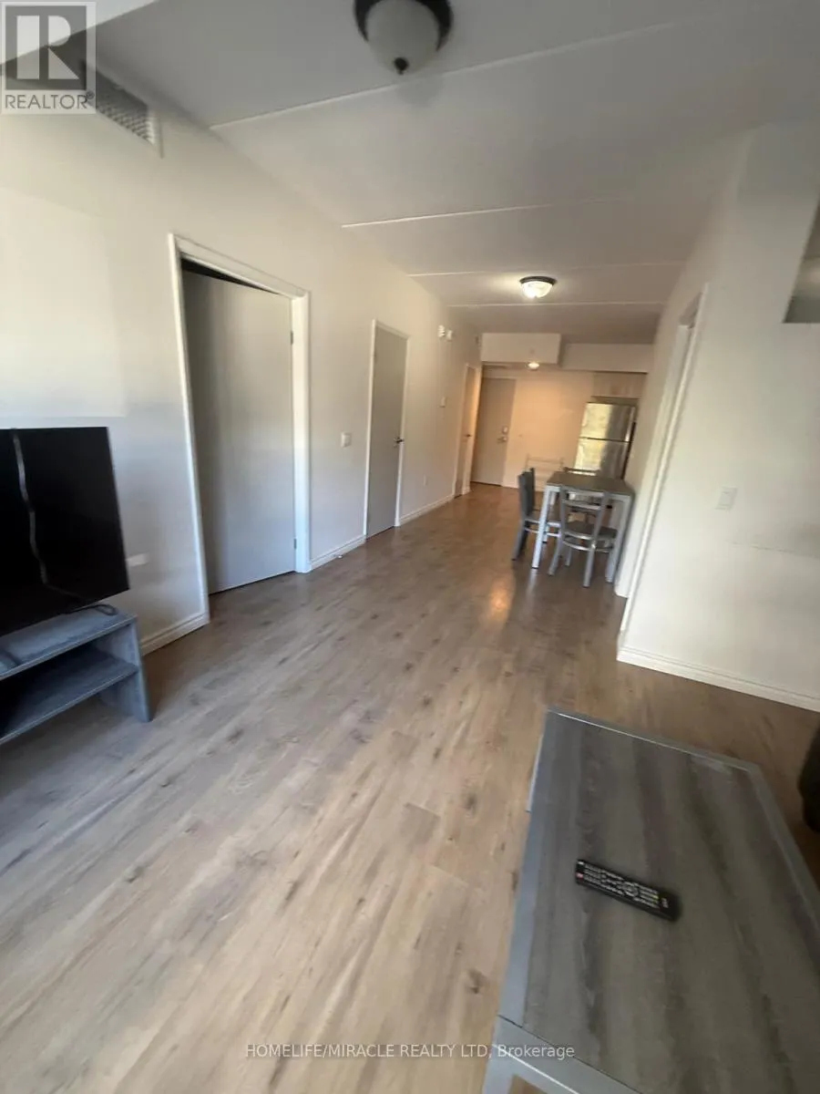 B - 112 - 275 LARCH STREET