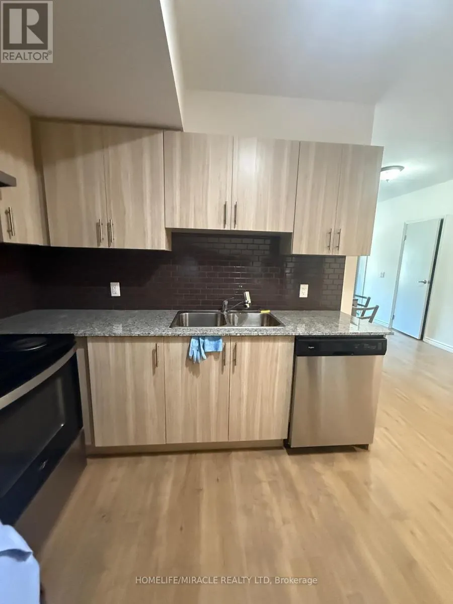 B - 112 - 275 LARCH STREET