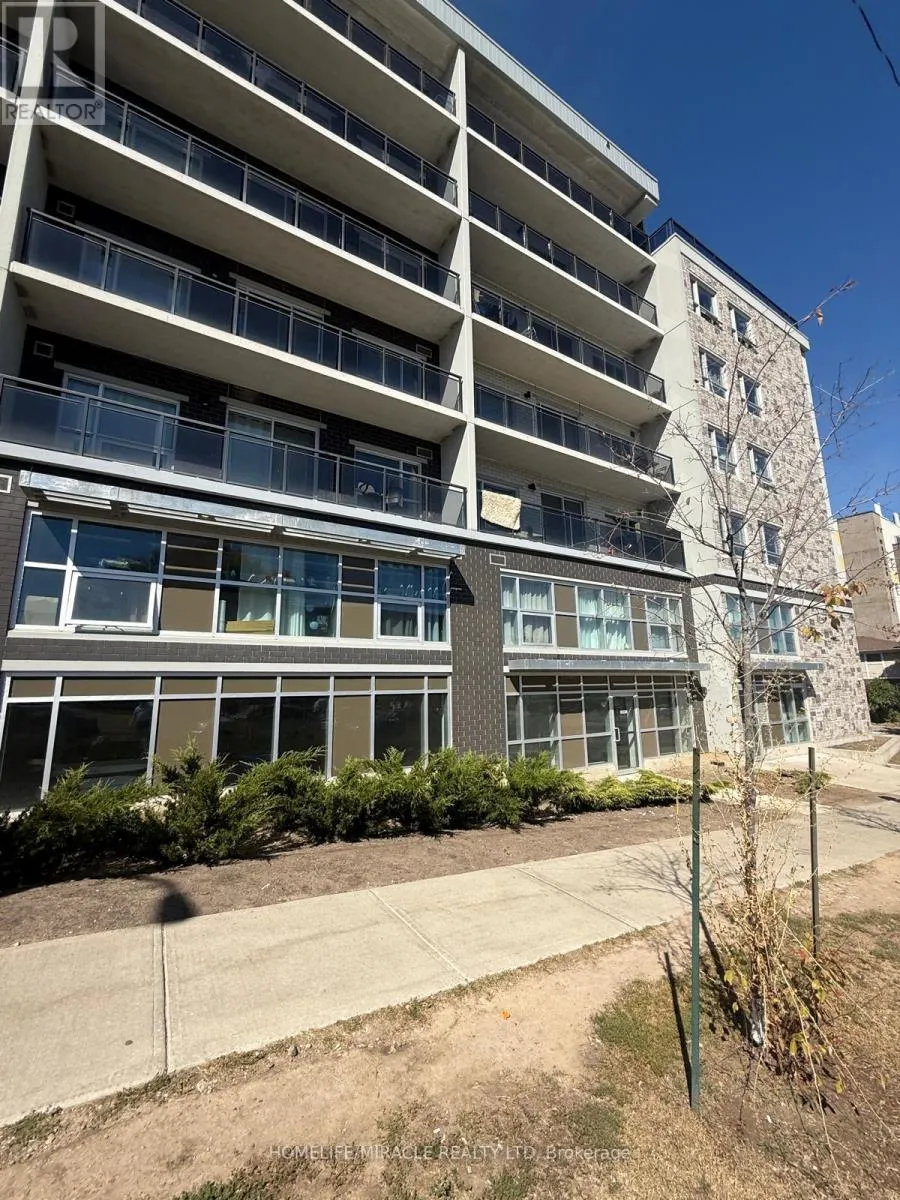 B - 112 - 275 LARCH STREET