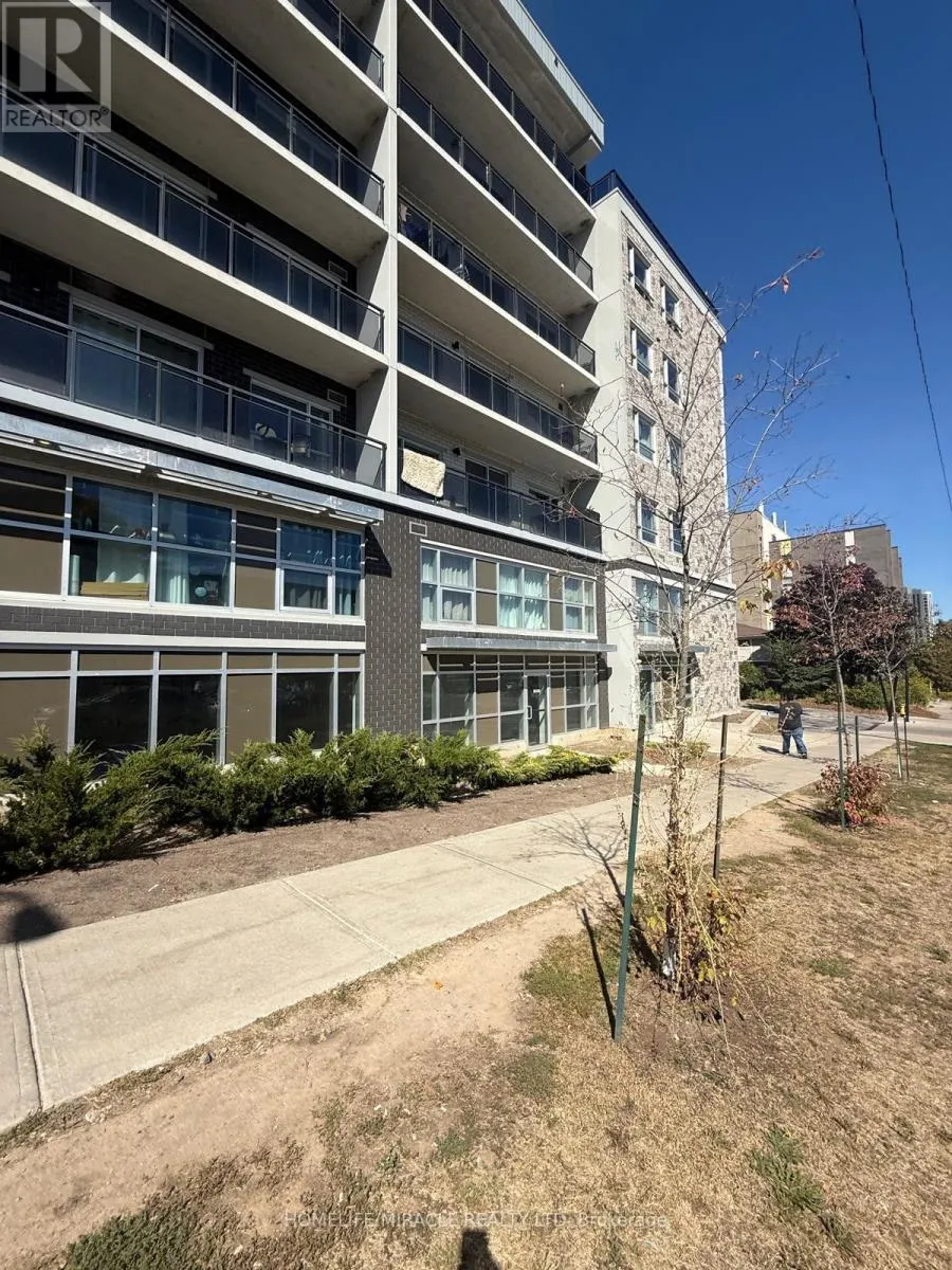 B - 112 - 275 LARCH STREET