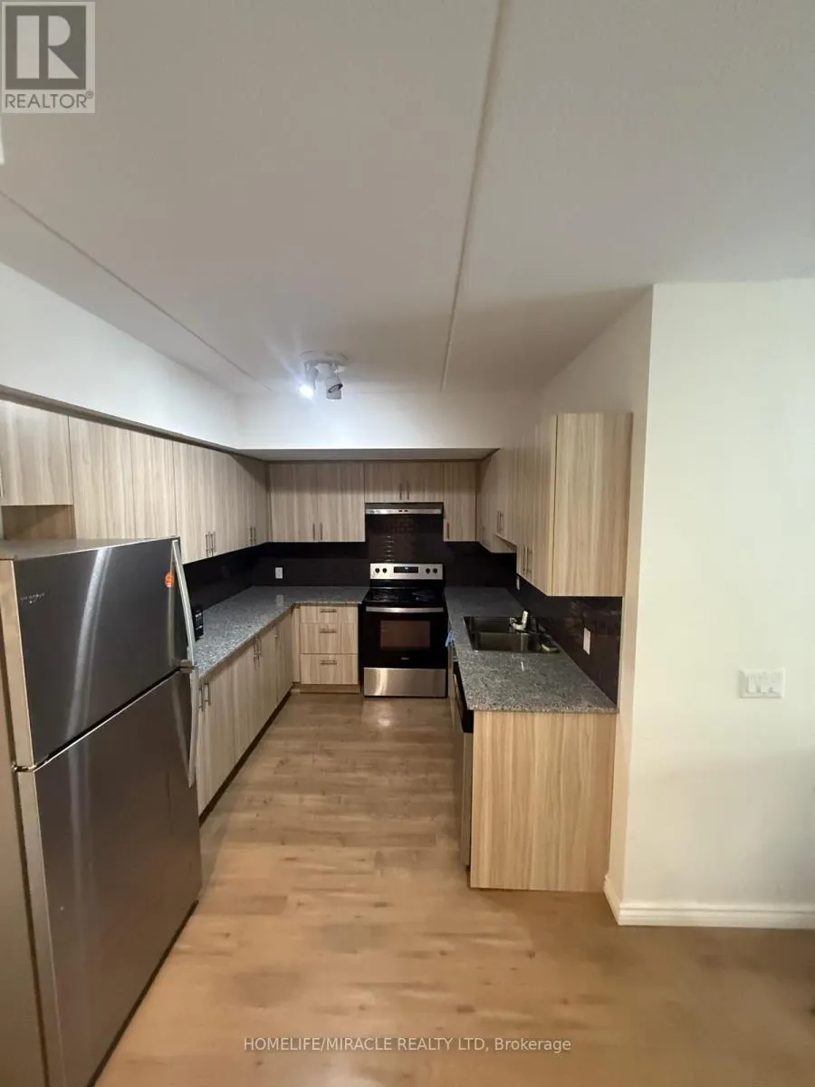 B - 112 - 275 LARCH STREET