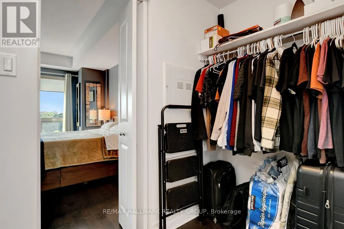 1101 - 90 LANDRY STREET